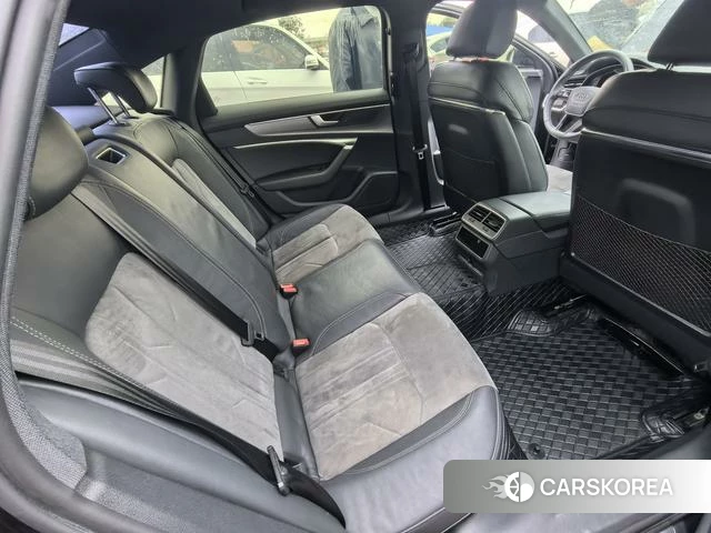 Audi A6L 2021 Черный из Китая, фото 2