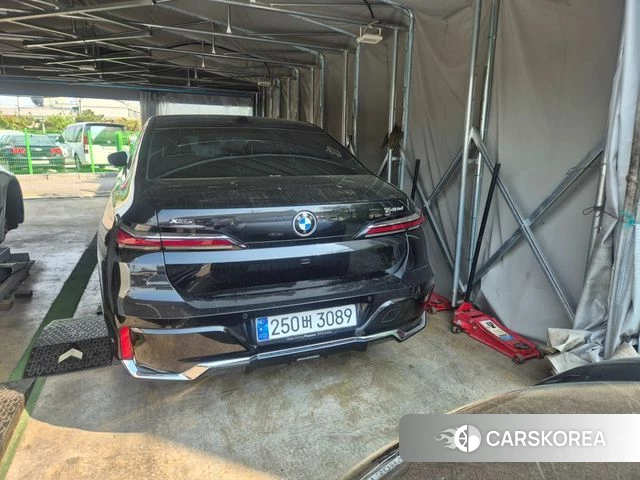 BMW 7 Series (G70) 2024 Черный из Кореи, фото 2