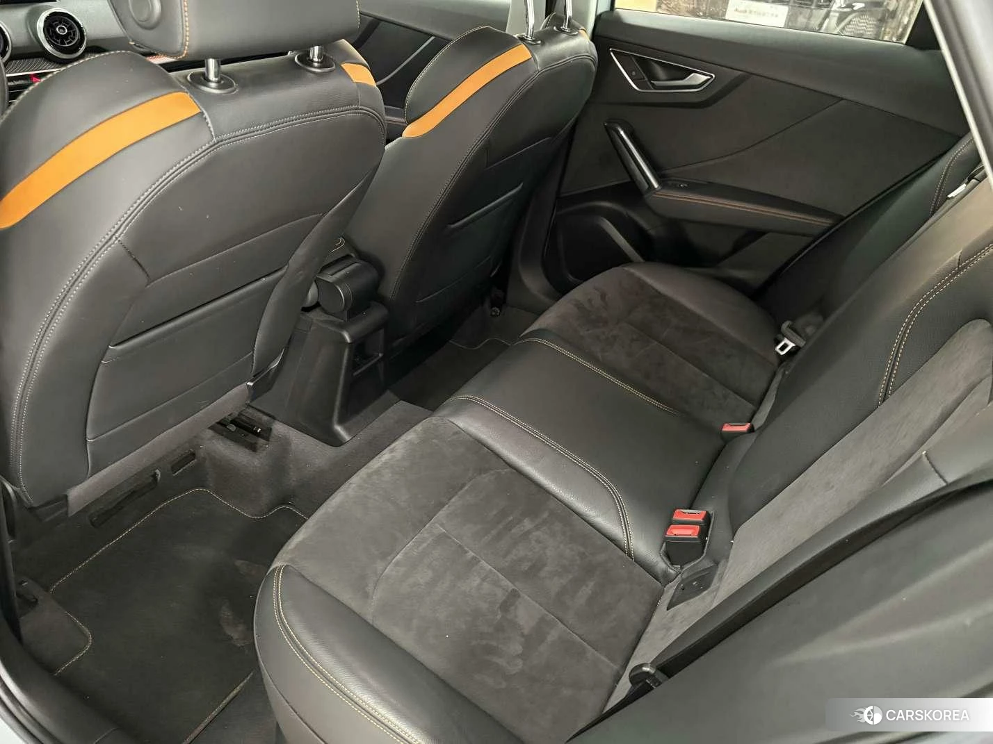 Audi Q2L 2021 Серебристо-серый из Китая, фото 2