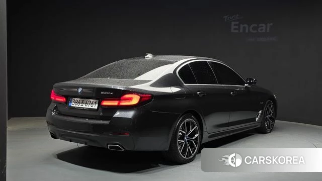 BMW 5 Series (G30) id 4303439 из Кореи 12