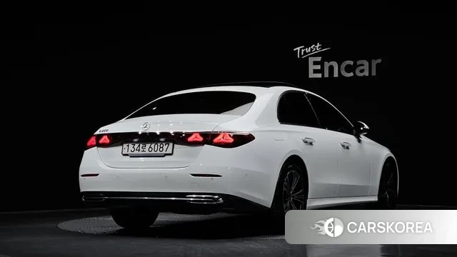 Mercedes-Benz E-Class W214 id 3633918 из Кореи 12