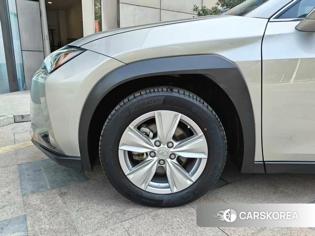 Lexus UX 2022 Серебристо-серый из Китая, фото 2