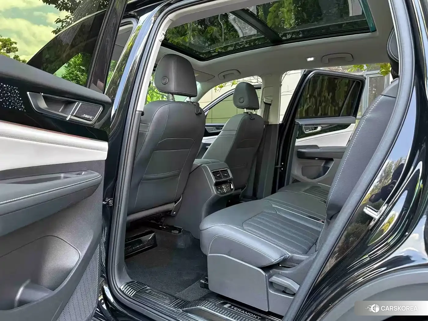 Volkswagen Touareg id 4600882 из Китая 12