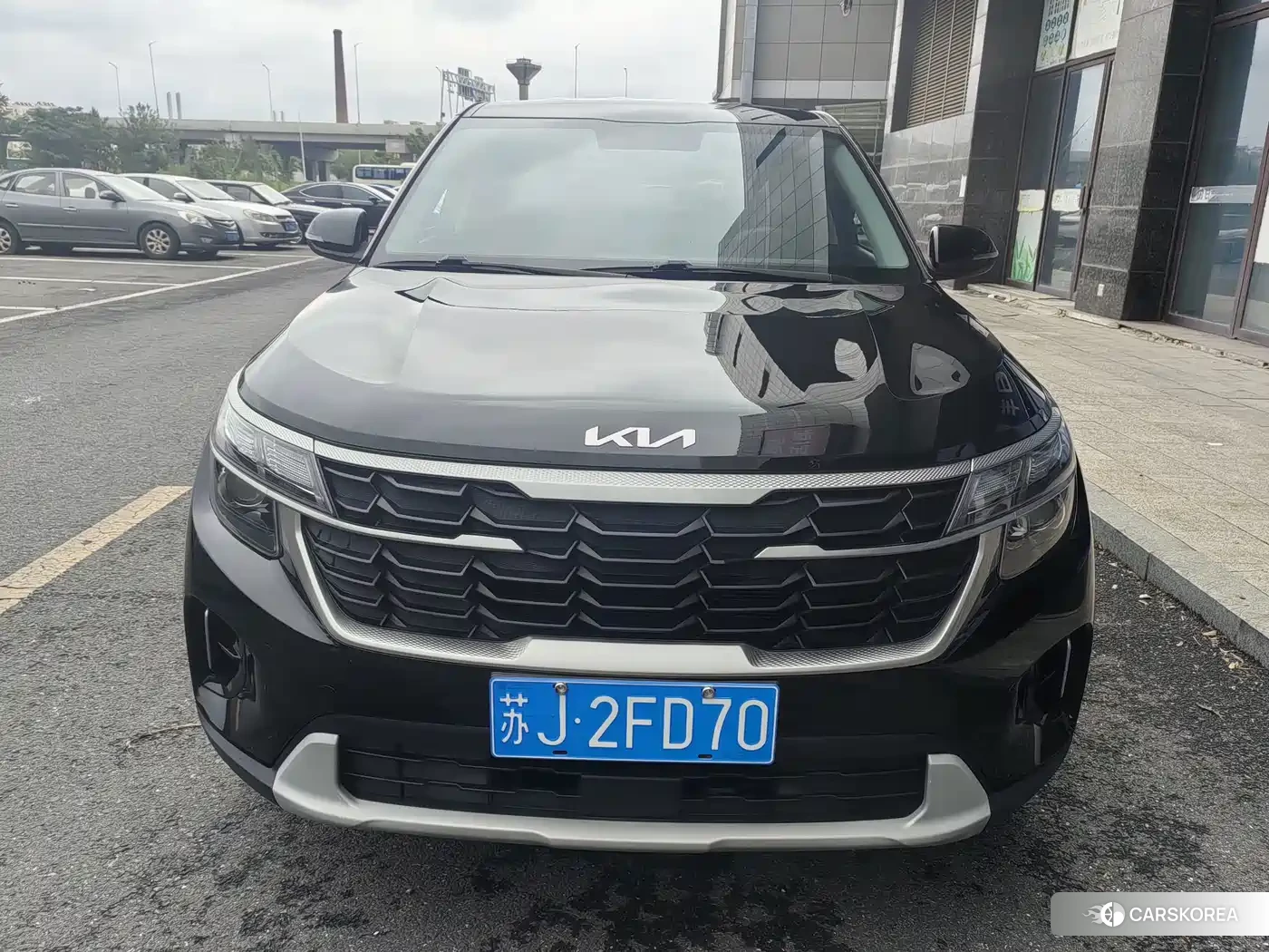 Kia Seltos 2023 Черный из Китая, фото 3