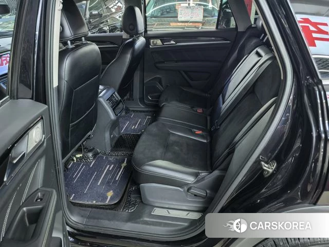Volkswagen Tourang 2020 Черный из Китая, фото 2