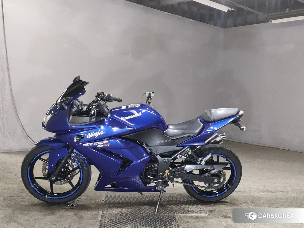 Проданный Kawasaki NINJA 250R id 4164260 из Японии, фото 2
