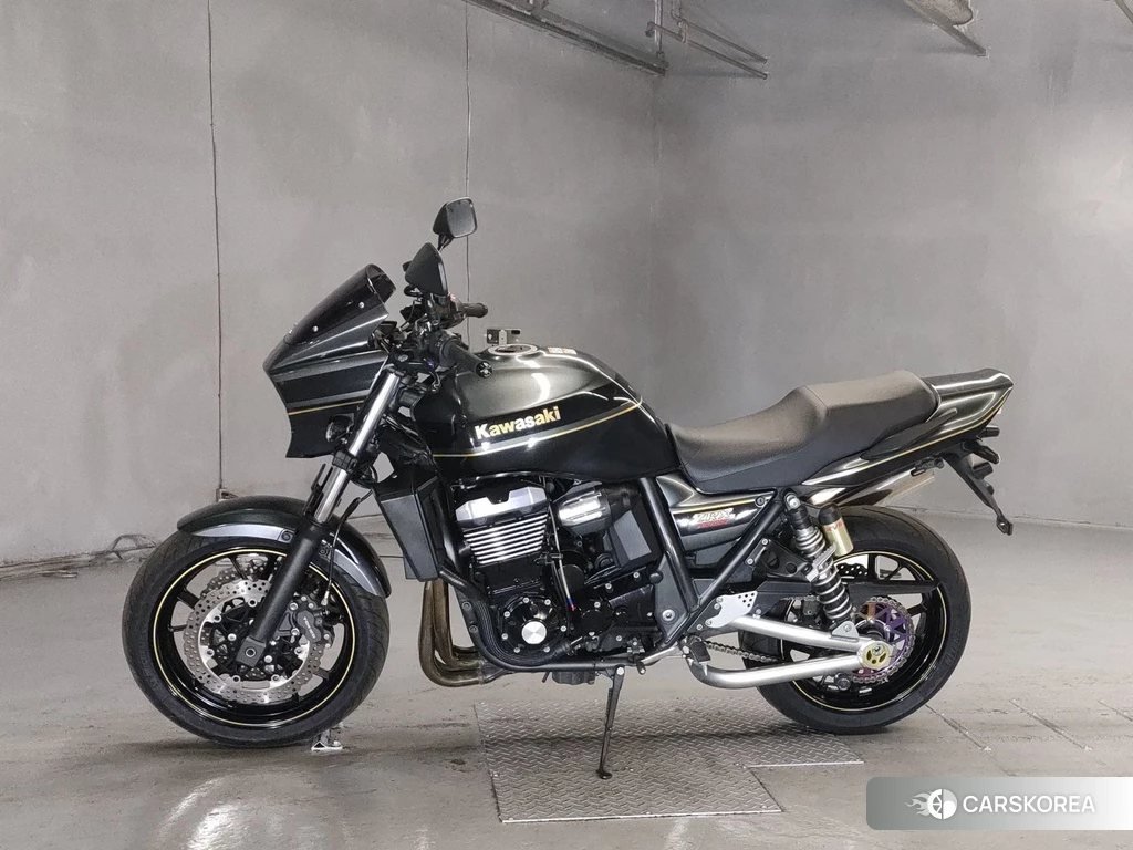Проданный Kawasaki ZRX 1200 2010 из Японии, фото 2
