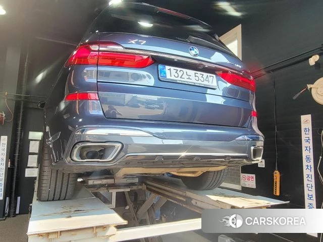 BMW X7 (G07) 2022 Серый из Кореи, фото 2