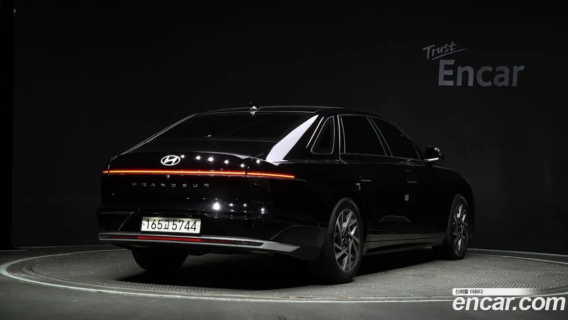 Hyundai Grandeur (GN7) id 1897328 из Кореи 12