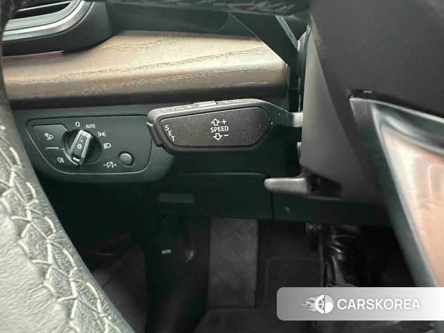 Audi Q5L id 3856107 из Китая 12