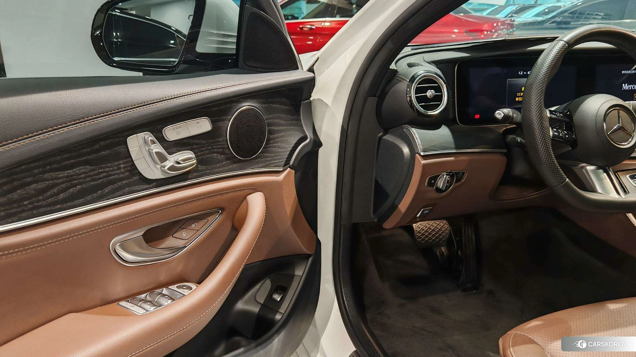 Mercedes-Benz E-class id 4487476 из Китая 8