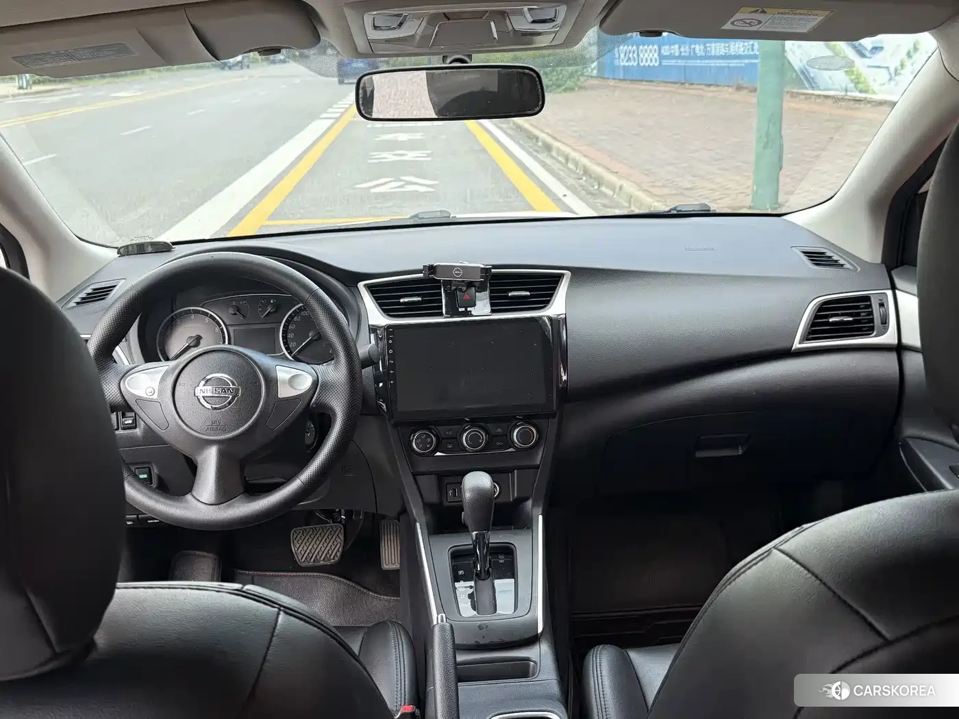 Nissan Sylphy 2023 Белый из Китая, фото 2