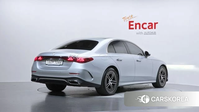 Mercedes-Benz E-Class W214 id 4222975 из Кореи 12