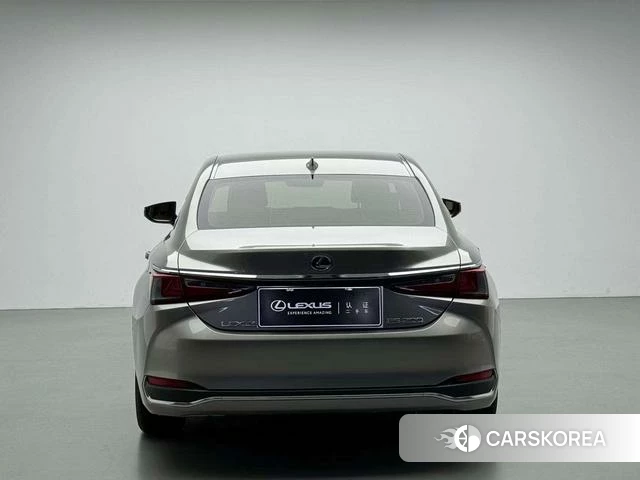 Lexus ES id 4314675 из Китая 7