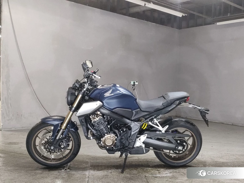 Проданный Honda CB650R 2022 из Японии, фото 2