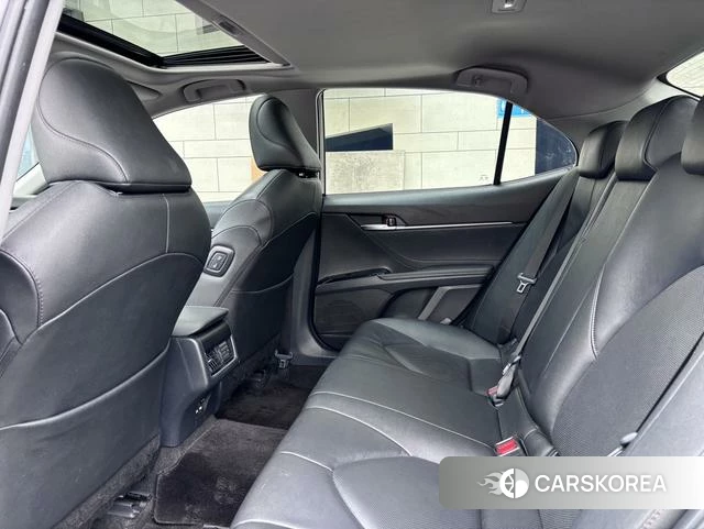 Toyota Camry 2023 Серебристо-серый из Китая, фото 6