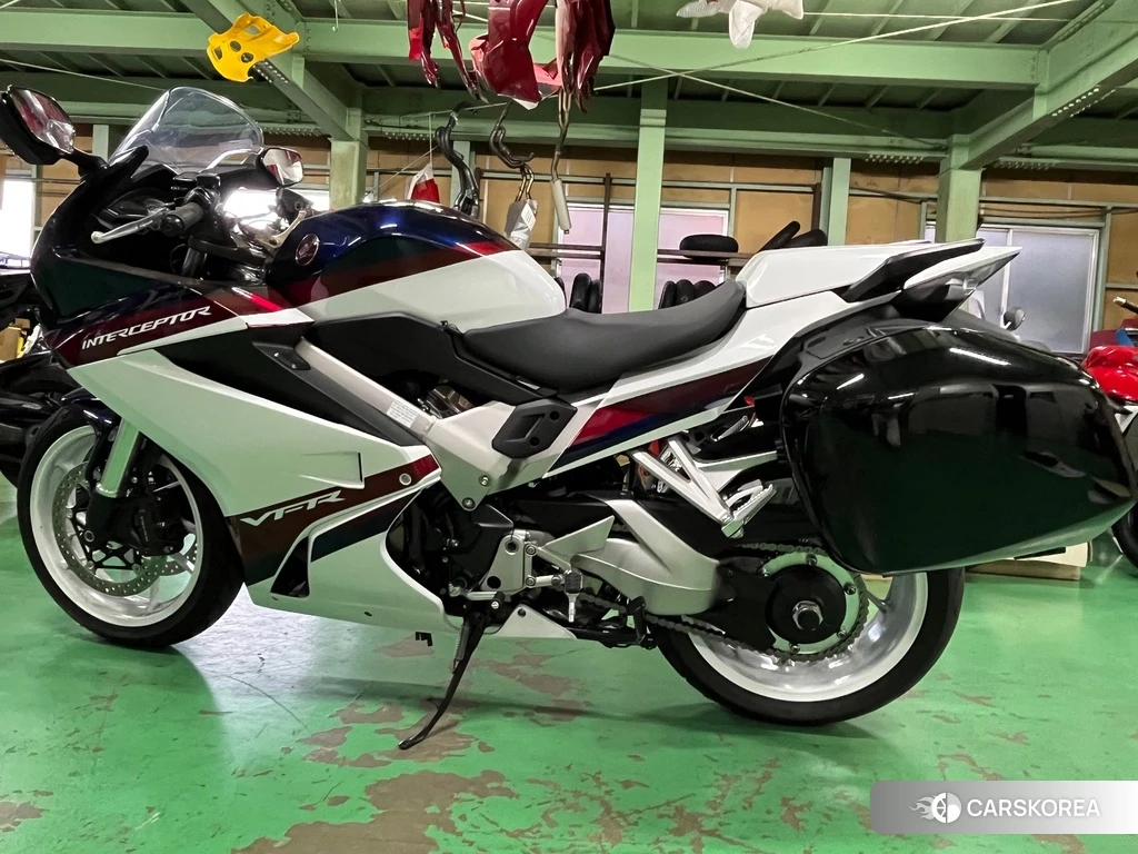 Проданный Honda VFR800F 2022 из Японии, фото 2