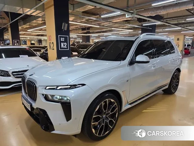 BMW X7 (G07) 2025 Белый из Кореи, фото 2