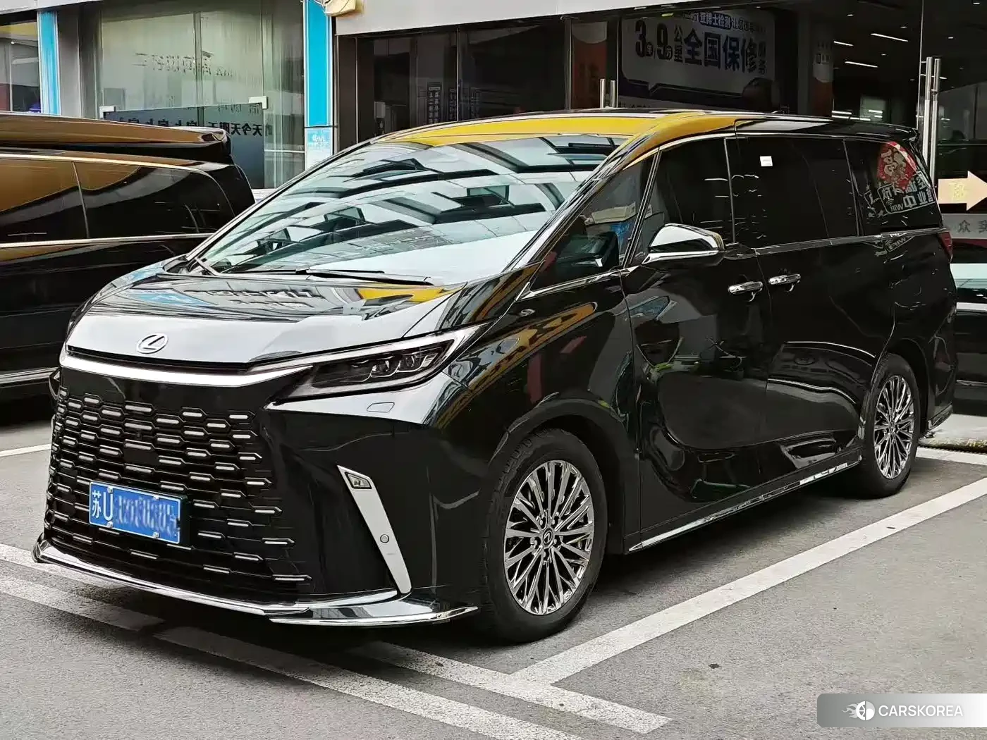 Lexus LM 2024 Черный из Китая, фото 5