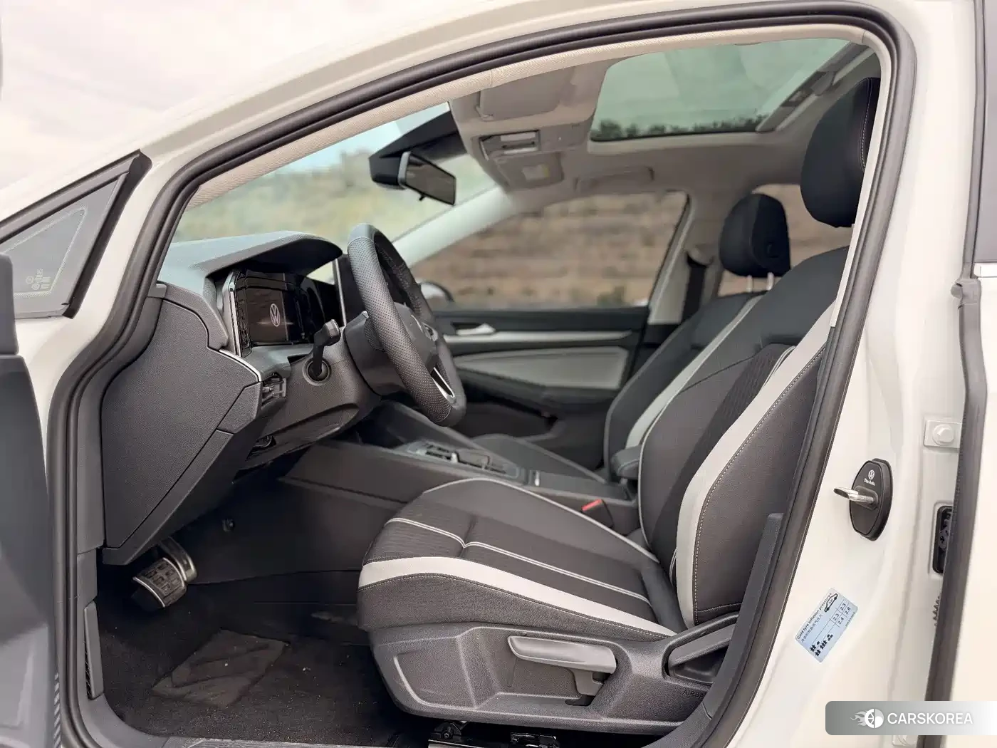 Volkswagen Golf 2026 Белый из Китая, фото 2