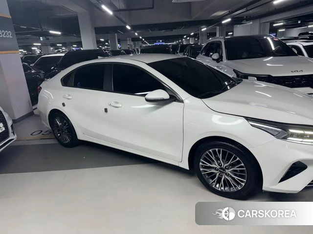 Kia The New K3 2nd generation 2022 Белый из Кореи, фото 3