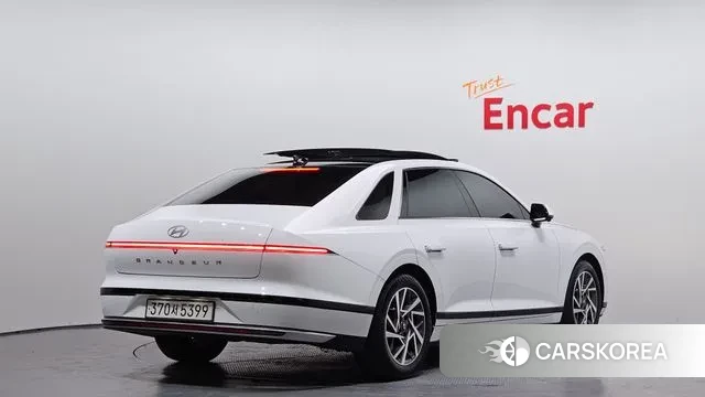 Hyundai Grandeur Hybrid (GN7) id 3487532 из Кореи 12