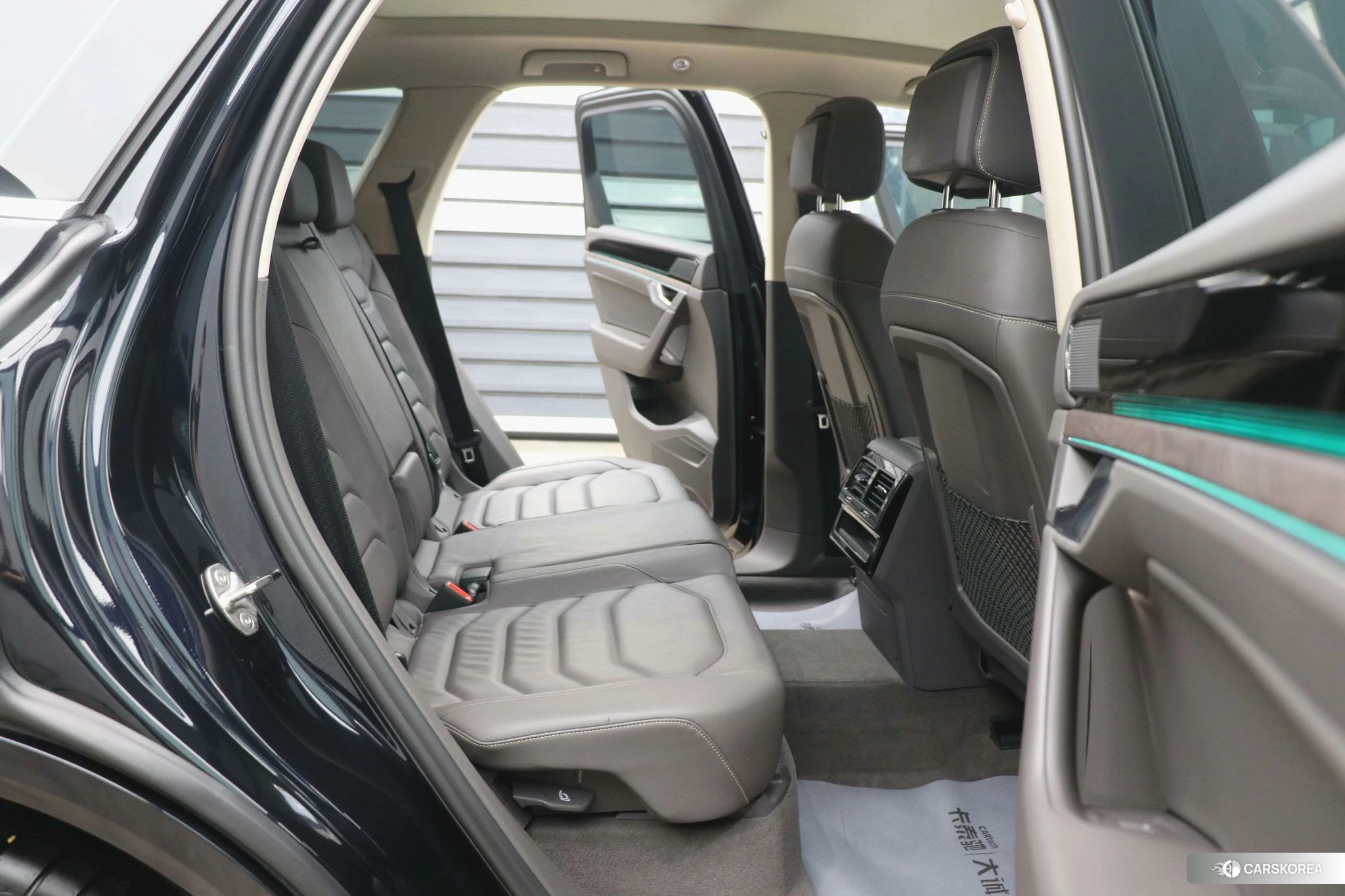 Volkswagen Touareg id 4419244 из Китая 12