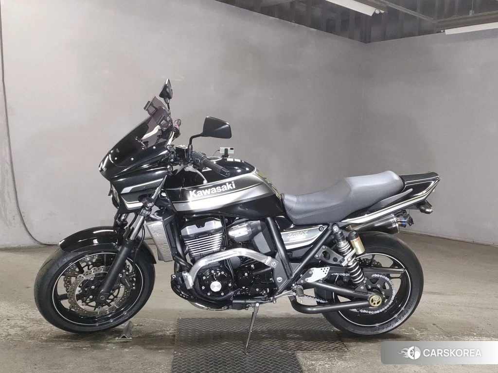 Проданный Kawasaki ZRX 1200 2012 из Японии