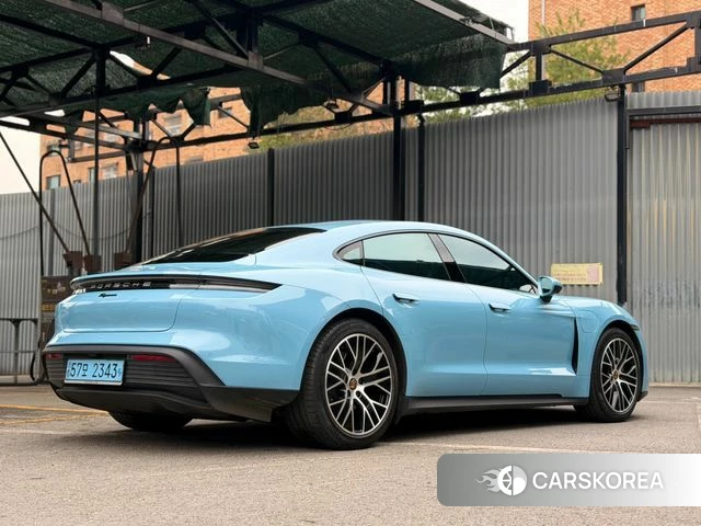 Porsche Taycan 2022 Синий из Кореи, фото 6