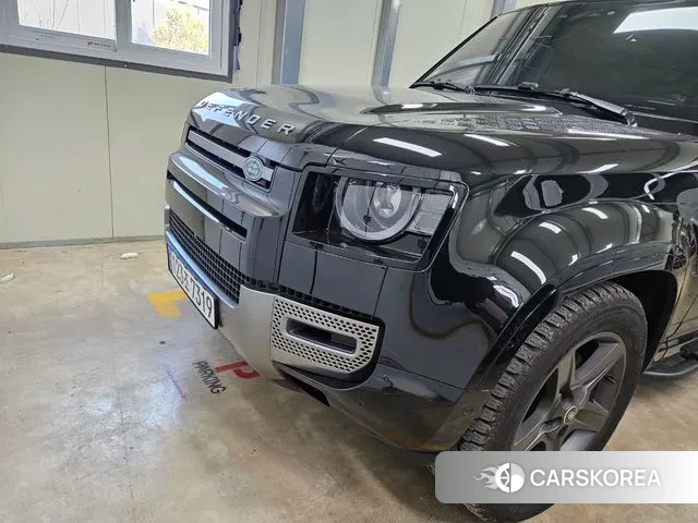 Land Rover Defender (L663) 2025 Черный из Кореи, фото 4