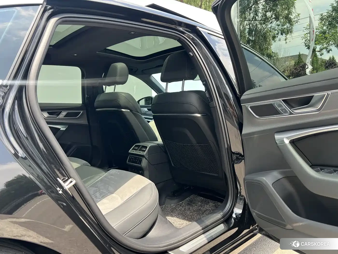 Audi A6L id 4548192 из Китая 7