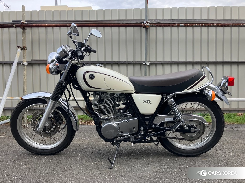 Проданный Yamaha SR 400 2014 из Японии, фото 2