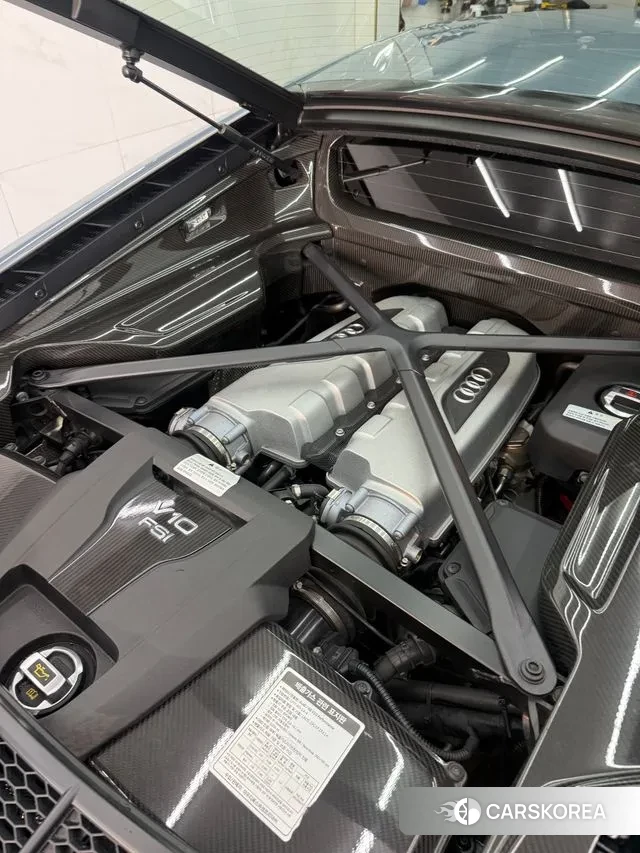 Audi R8 (4S) 2021 Серебристо-серый из Кореи, фото 2