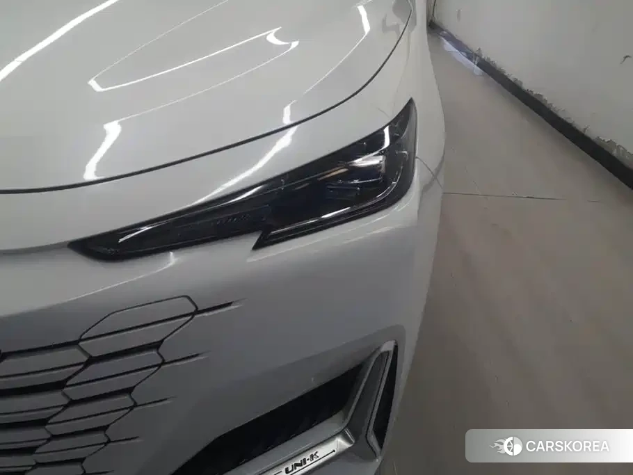 Chang'an UNI-K id 4654995 из Китая 8