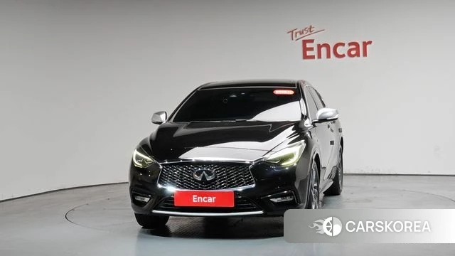 Infiniti Q30 id 4188056 из Кореи 12