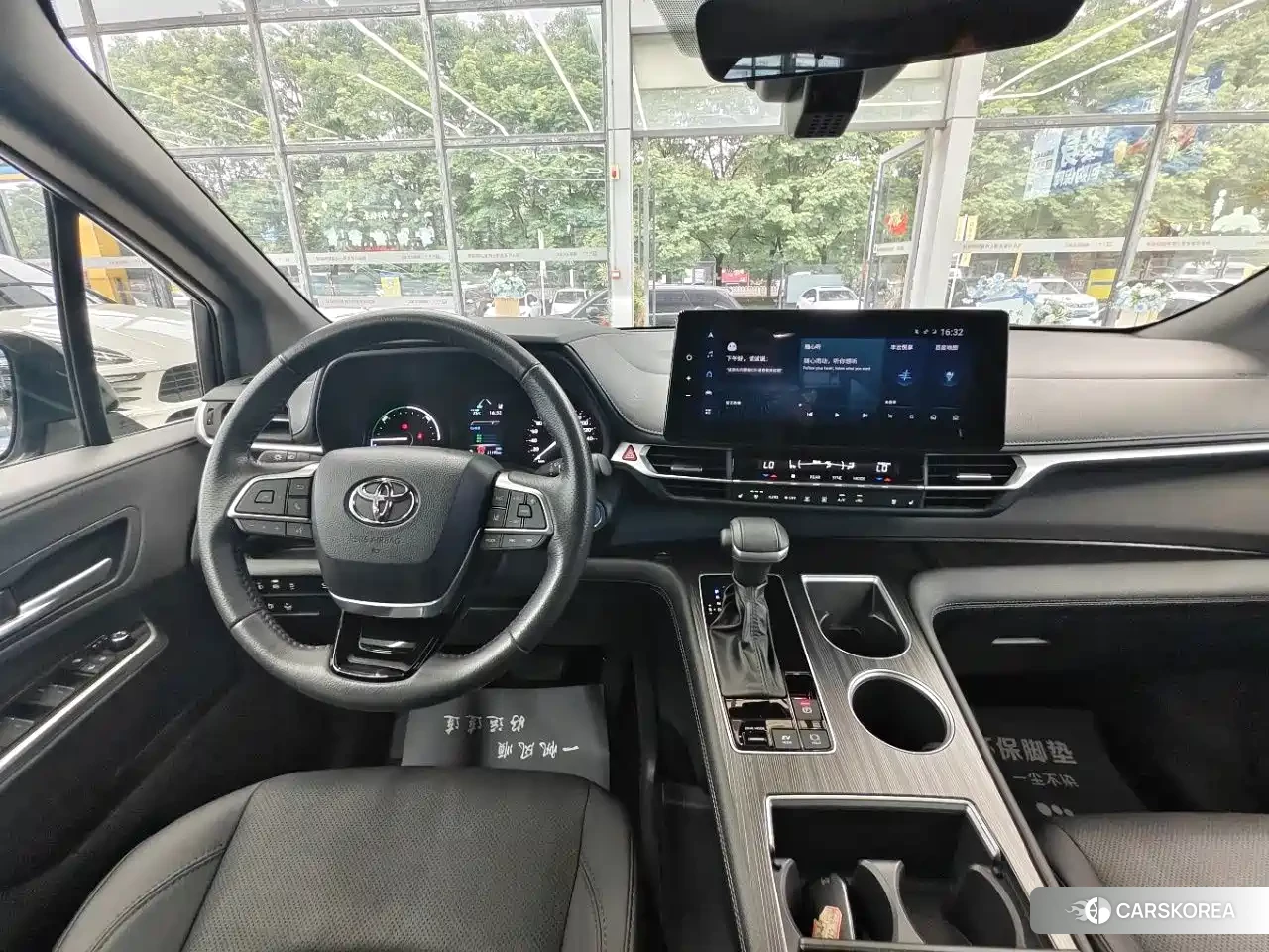Toyota Sienna id 4601842 из Китая 12