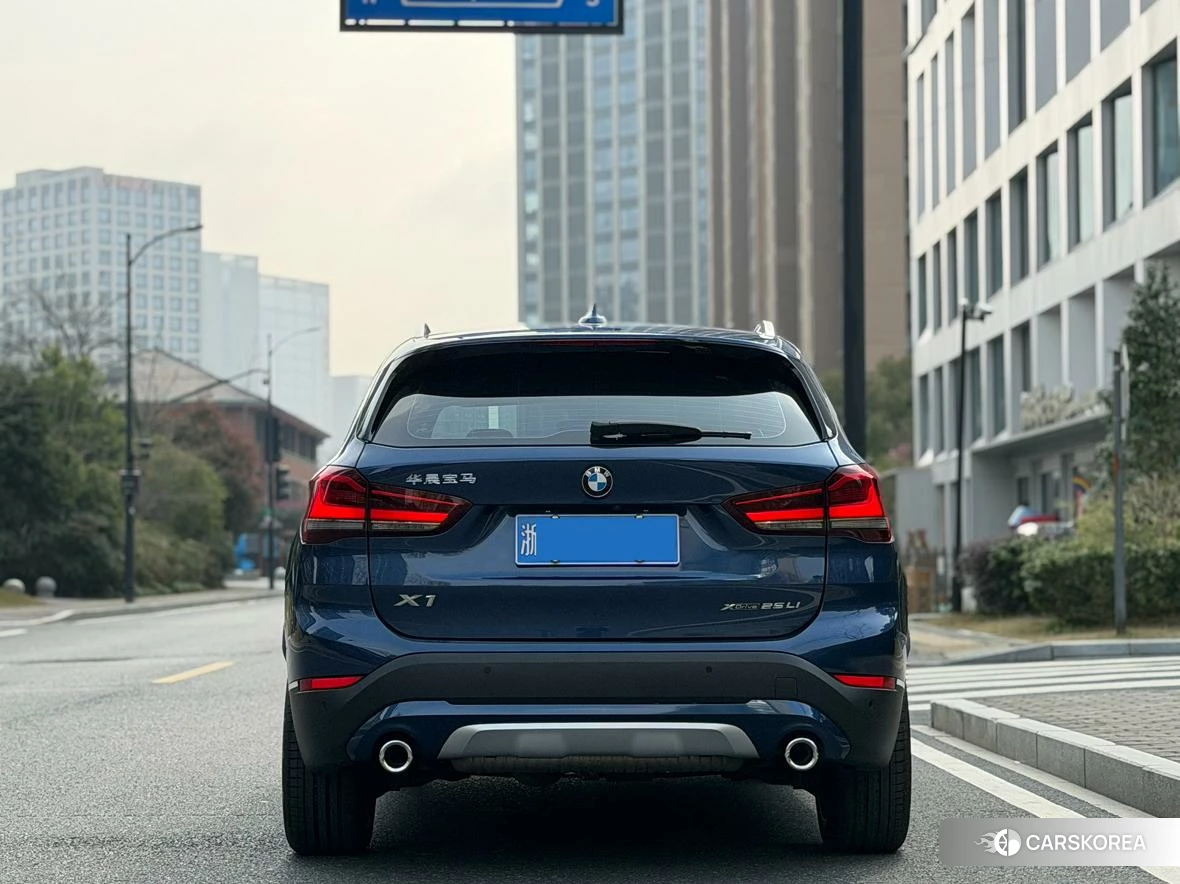 BMW X1 2021 Синий из Китая, фото 2