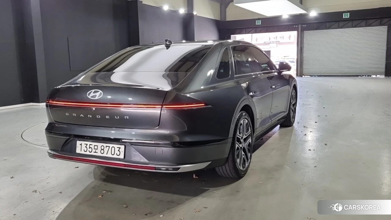 Hyundai Grandeur (GN7) id 4941234 из Кореи 10