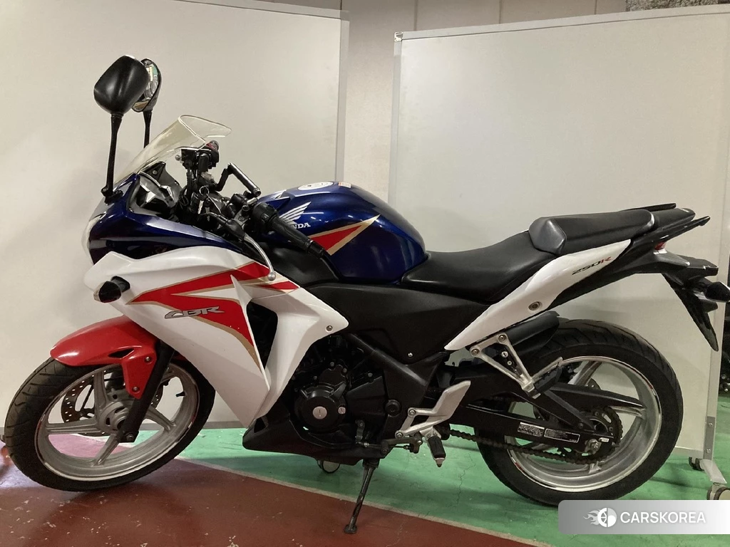 Проданный Honda CBR250R 2011 из Японии
