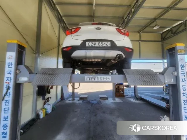 Kia Stonic 2018 Белый из Кореи, фото 2