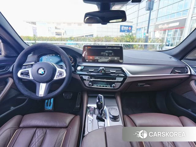 BMW 5 series (imported) 2022 Черный из Китая, фото 2