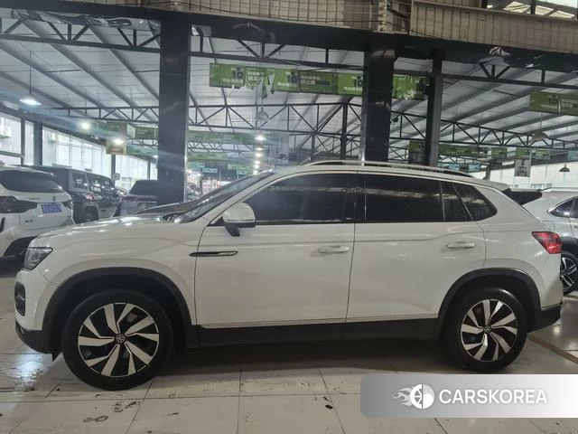 Volkswagen Tanyue 2021 Белый из Китая, фото 2