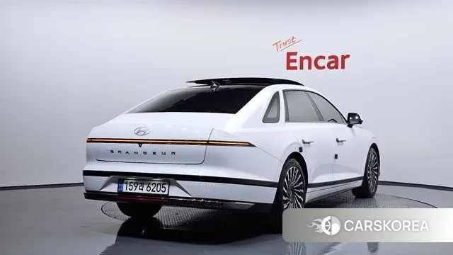 Hyundai Grandeur (GN7) id 3410886 из Кореи 12