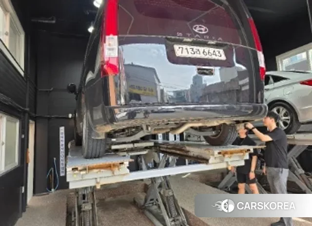 Hyundai Staria 2022 Черный из Кореи, фото 2