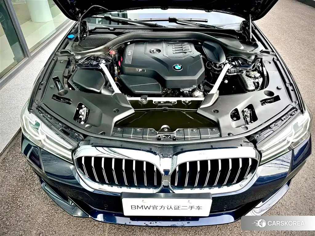 BMW 5 series 2023 Черный из Китая, фото 6