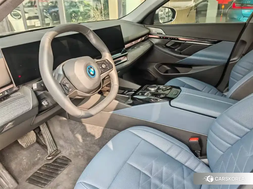 BMW i5 id 4539044 из Китая 7