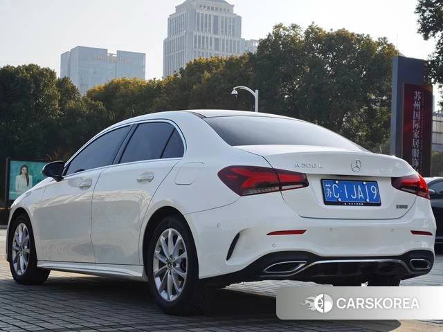 Mercedes-Benz Class A 2021 Белый из Китая, фото 2