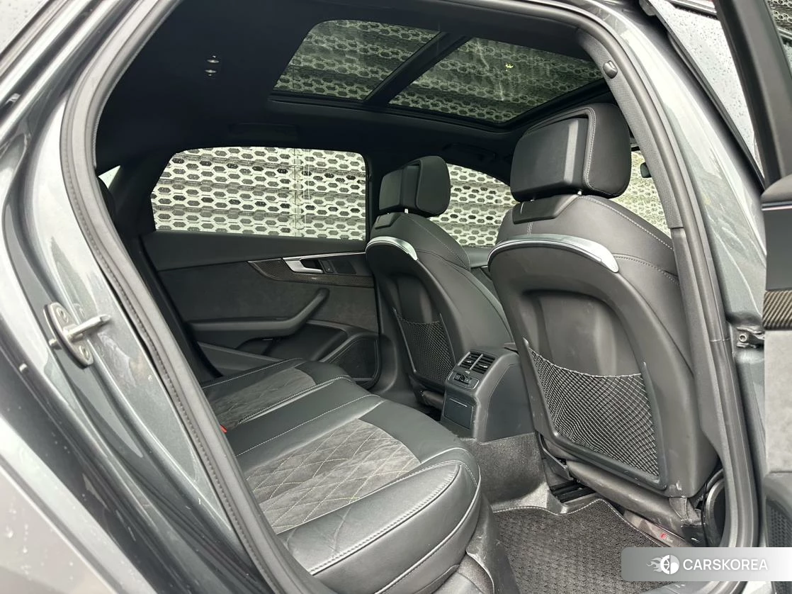 Audi A4L id 4513719 из Китая 11