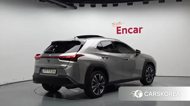 Lexus UX250h id 3223650 из Кореи 12