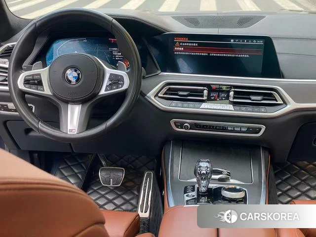BMW X7 2022 Темно-серый из Китая, фото 2
